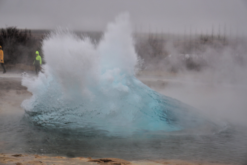 Strokkur-erupting