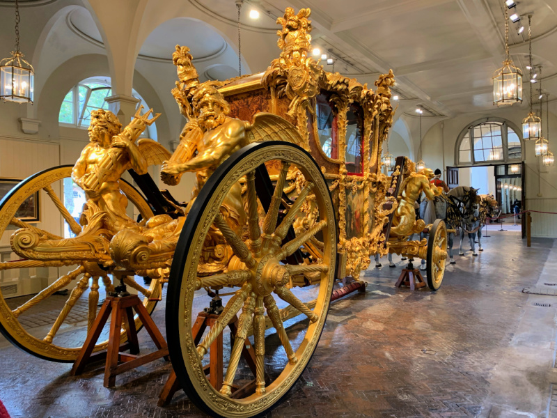 Gold-State-Carriage